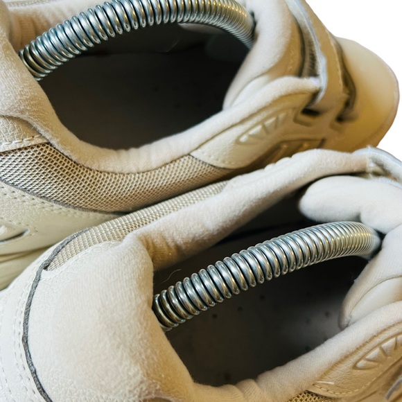 New Balance Men's 928 V3 Hook and Loop Walking Shoes Beige Size 7.5 2E Wide - Picture 5 of 9